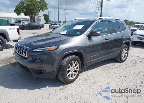 2016 Jeep Cherokee Latitude z USA, uszkodzony, nr VIN 1C4PJMCS1GW367447